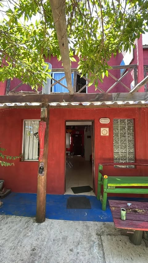 Alquimia V – Casa de dos plantas con parrillero y balcón para 5 personas en Punta del Diablo · Pet friendly, foto 2 de 8