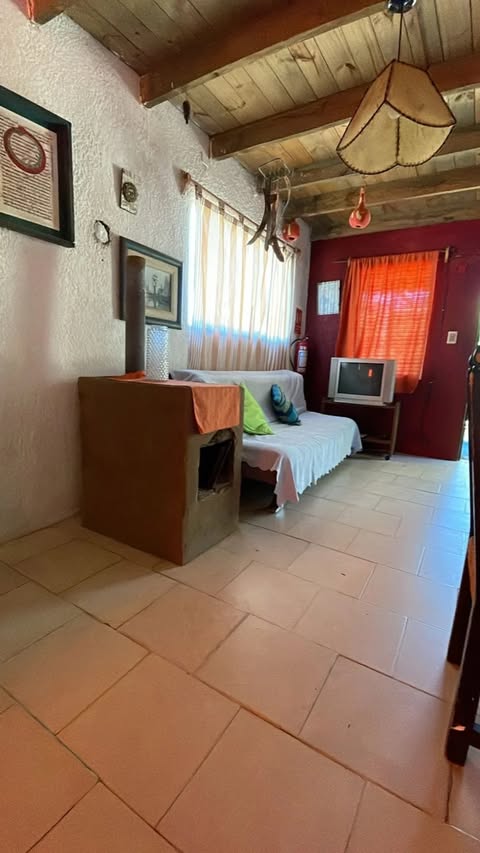 Alquimia VII – Casa de dos plantas con deck y vista al mar para 7 personas en Punta del Diablo · Pet friendly, foto 5 de 8