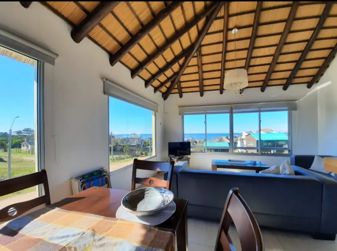 Brisas del Mar – Casa de 2 dormitorios con vista al mar en Punta del Diablo, foto 1 de 8