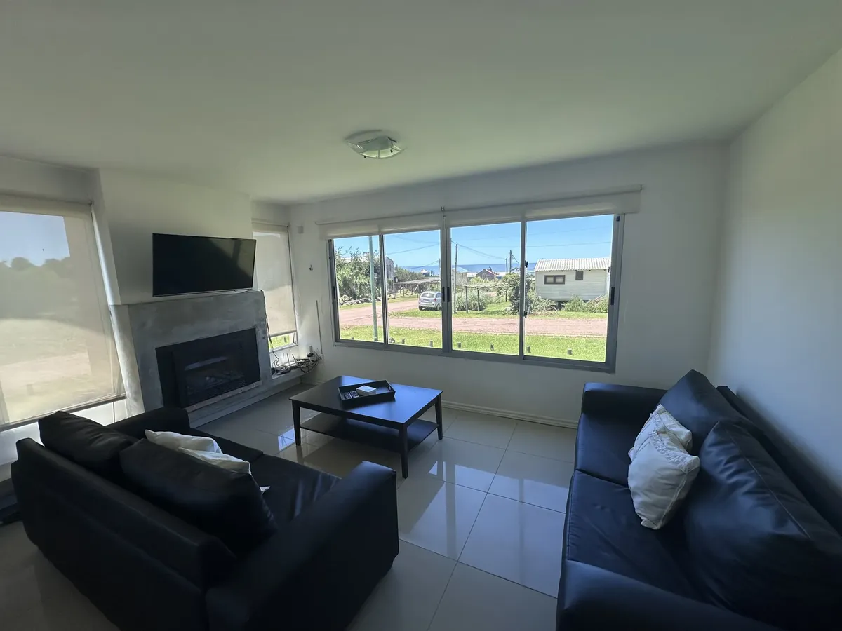 Brisas del Mar – Casa de 2 dormitorios con vista al mar en Punta del Diablo, foto 3 de 8